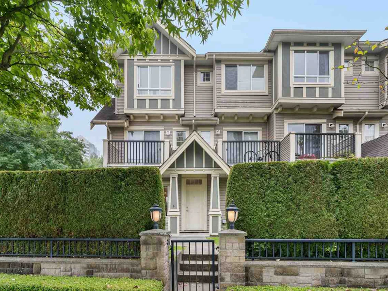 6 - 4288 Sardis Street, Burnaby BC V5H 1K4