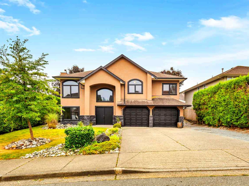 8041 Topper Drive, Mission BC V2V 7B5