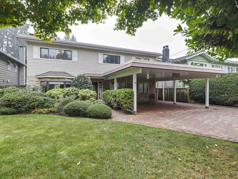 1245 W 23rd Street, North Vancouver BC V7P 2H5
