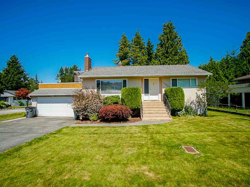 12853 98a Avenue, Surrey BC V3T 1C3