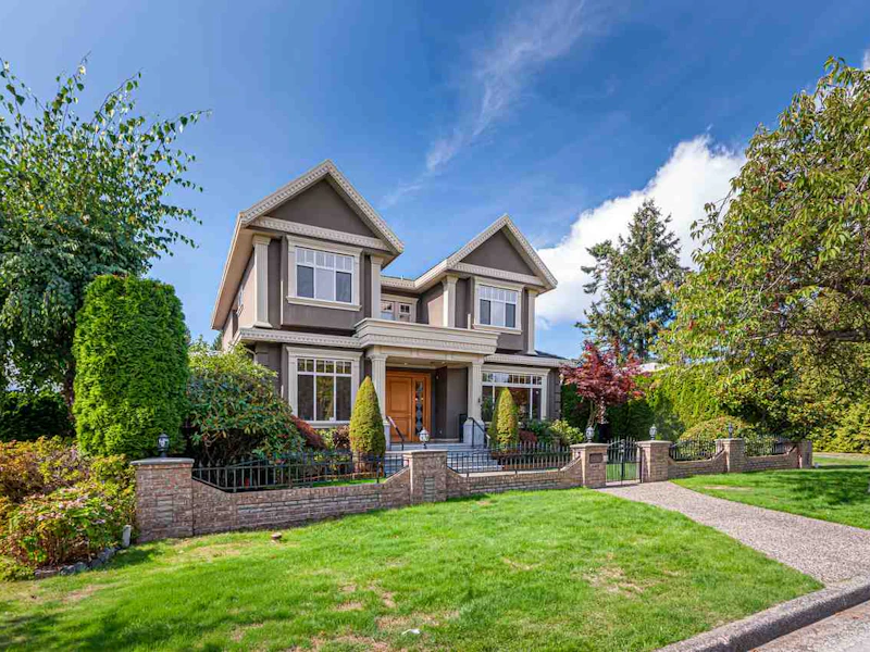 6033 Fremlin Street, Vancouver BC V5Z 3W8