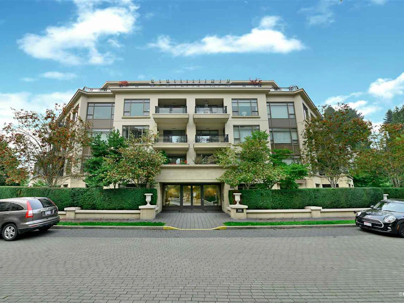 304 - 533 Waters Edge Crescent, West Vancouver BC V7T 0A2