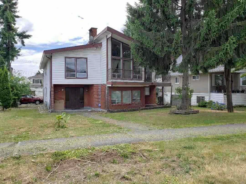 660 E 52nd Avenue, Vancouver BC V5X 1G9
