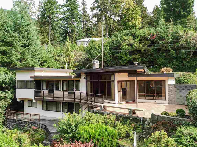 491 Monteray Avenue, North Vancouver BC V7N 3E9