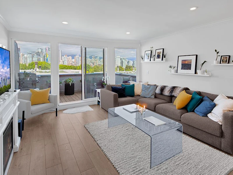 4 - 1063 W 7th Avenue, Vancouver BC V6H 1B2