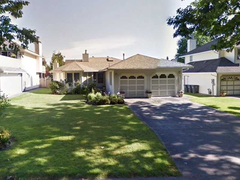 15837 93a Avenue, Surrey BC V4N 3C1