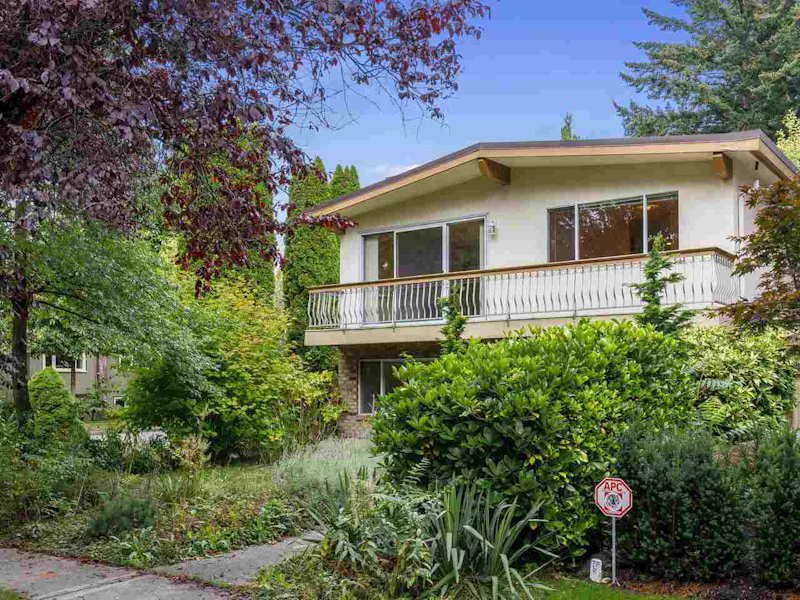 4588 Highbury Street, Vancouver BC V6S 1W7