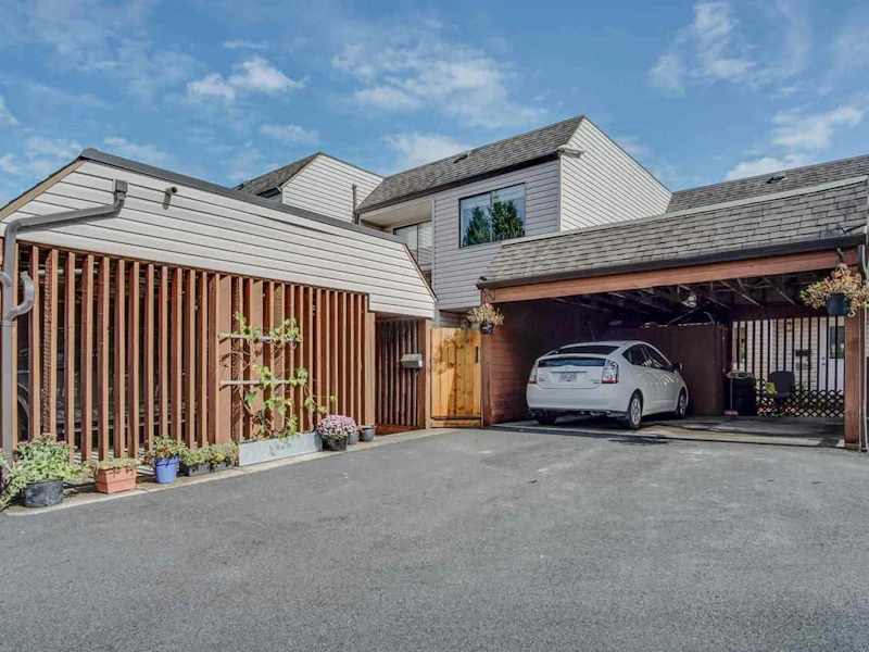 402 - 5074 201a Street, Langley BC V3A 5M8