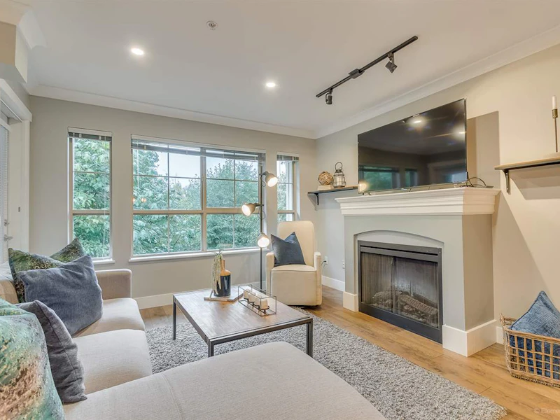 405 - 2966 Silver Springs Boulevard, Coquitlam BC V3E 3S1
