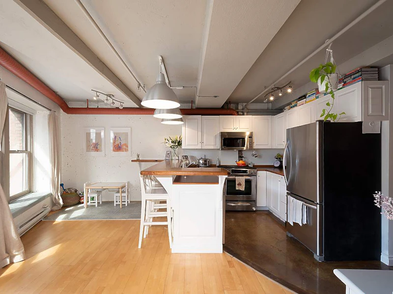 603 - 27 Alexander Street, Vancouver BC V6A 1B2