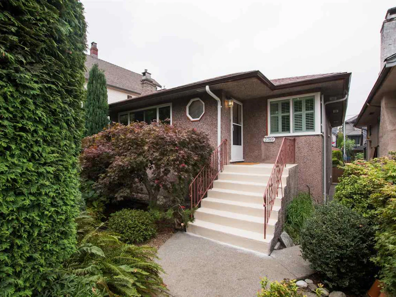 2789 Parker Street, Vancouver BC V5K 2T6