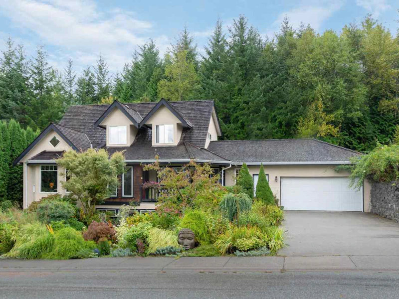 2028 Bluebird Place, Squamish BC V8B 0P2