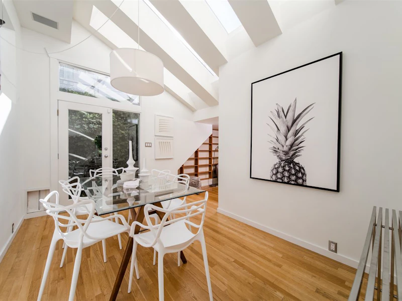 2327 Stephens Street, Vancouver BC V6K 3W7