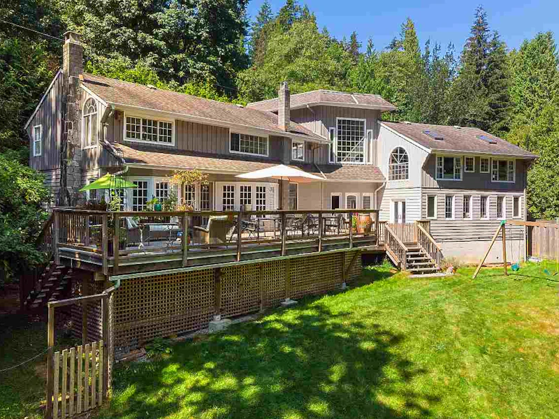 1335 Mount Gardner Road, Bowen Island BC V0N 1G2