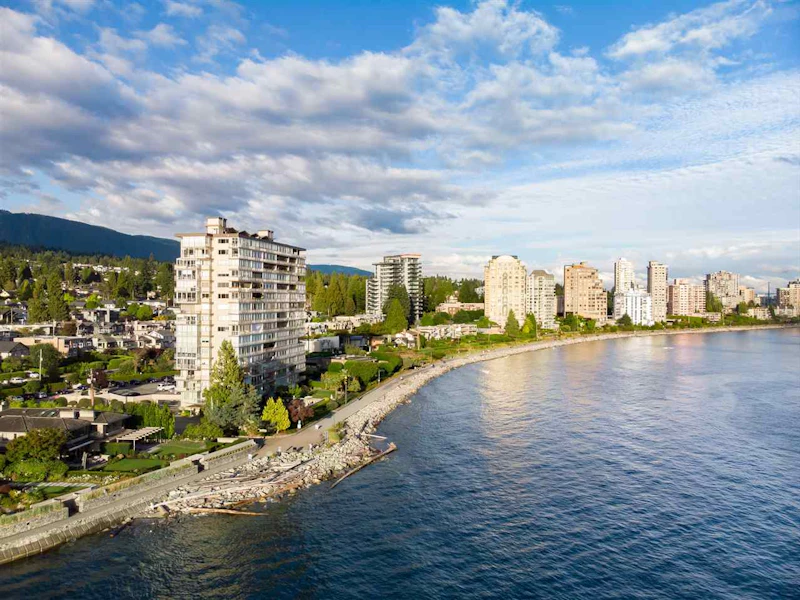 204 - 150 24th Street, West Vancouver BC V7V 4G8