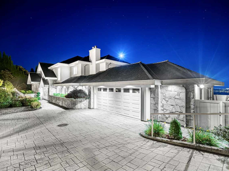 2536 Westhill Drive, West Vancouver BC V7S 2Z5