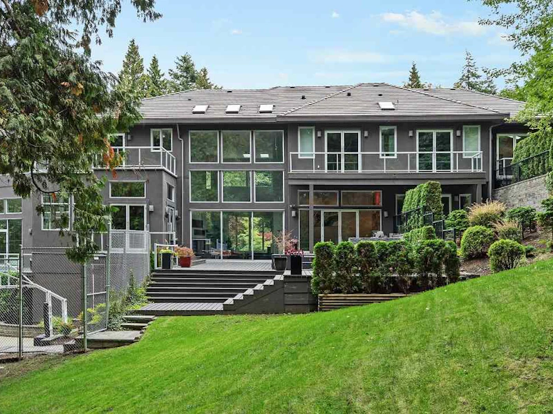 3501 140th Street, Surrey BC V4P 2B1