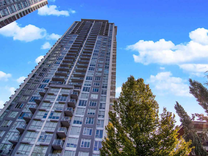 2909 - 13325 102a Avenue, Surrey BC V3T 0J5
