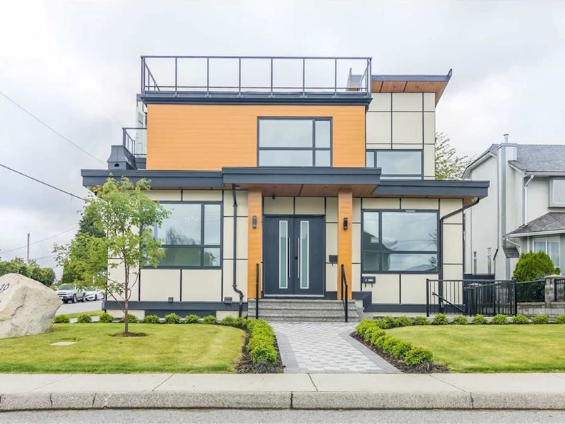 2239 London Street, New Westminster BC V3M 3G1