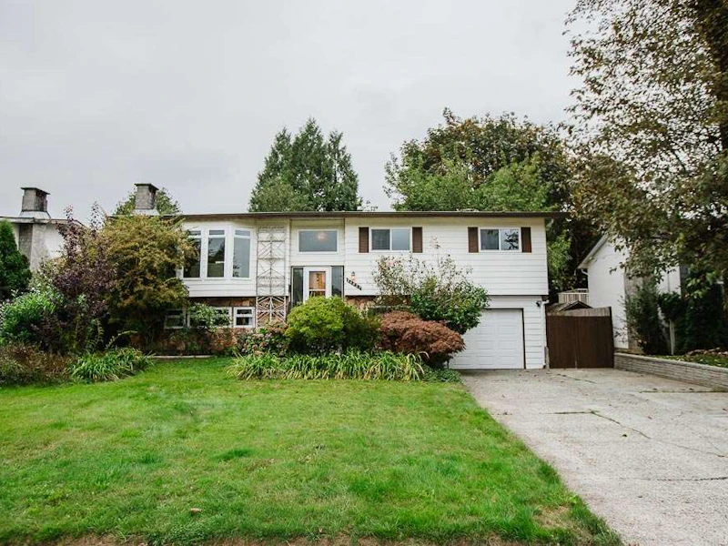 21827 Laurie Avenue, Maple Ridge BC V2X 7V9