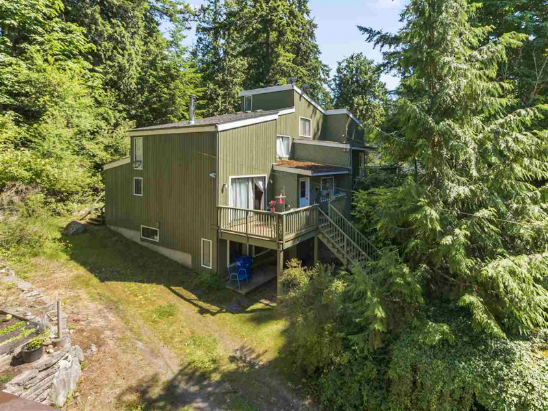 1586 Mccullough Road, Sechelt BC