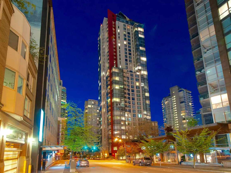 3105 - 1211 Melville Street, Vancouver BC V6E 0A7