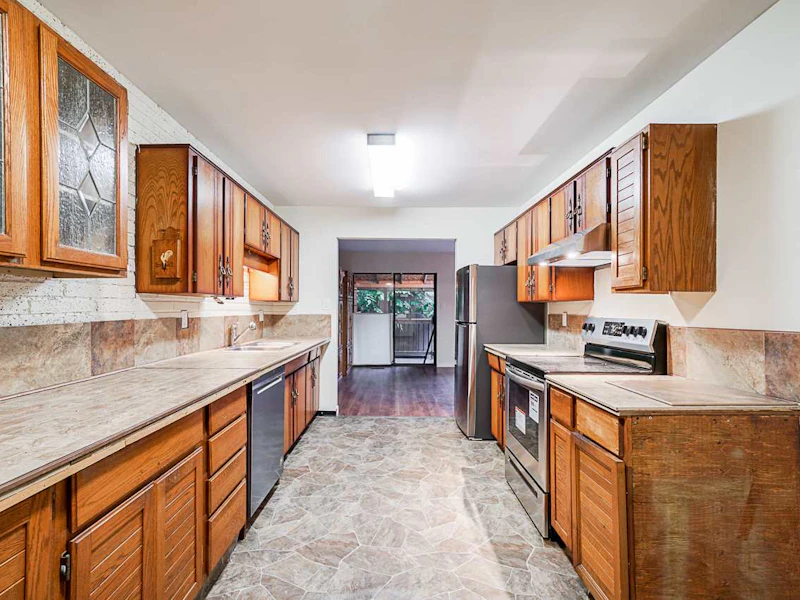 9871 134th Street, Surrey BC V3T 5G7