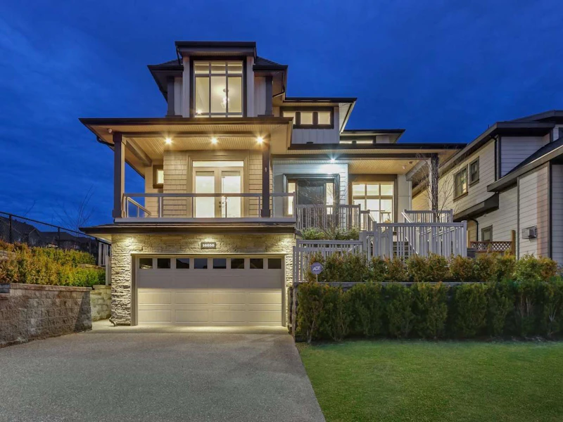 16058 28th Avenue, Surrey BC V3Z 3W1