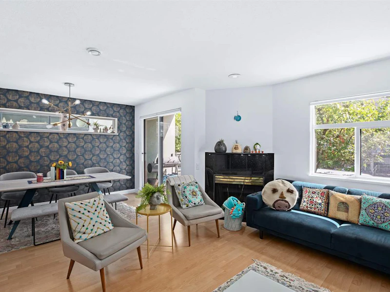 21 - 888 W 16th Street, North Vancouver BC V7P 1R3