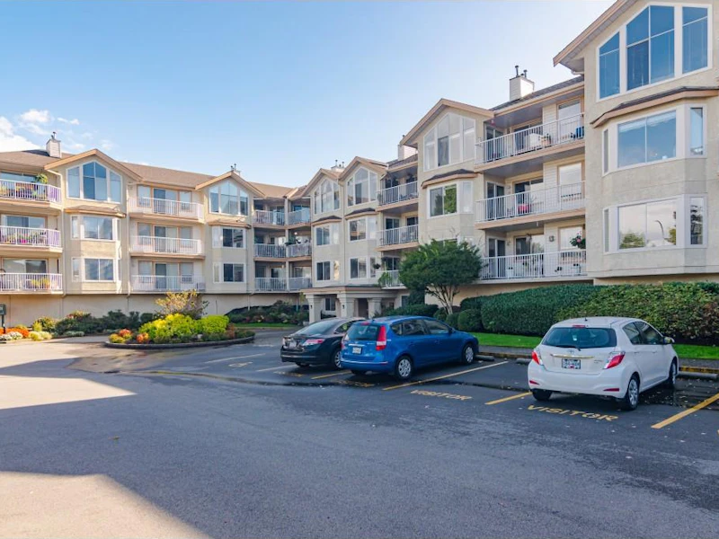 201 - 20600 53a Avenue, Langley BC V3A 8C2