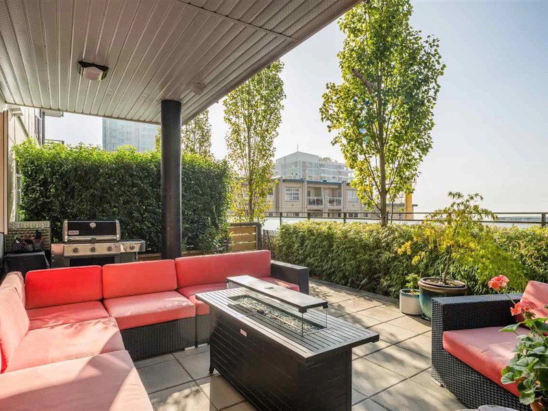 211 - 123 W 1st Street, North Vancouver BC