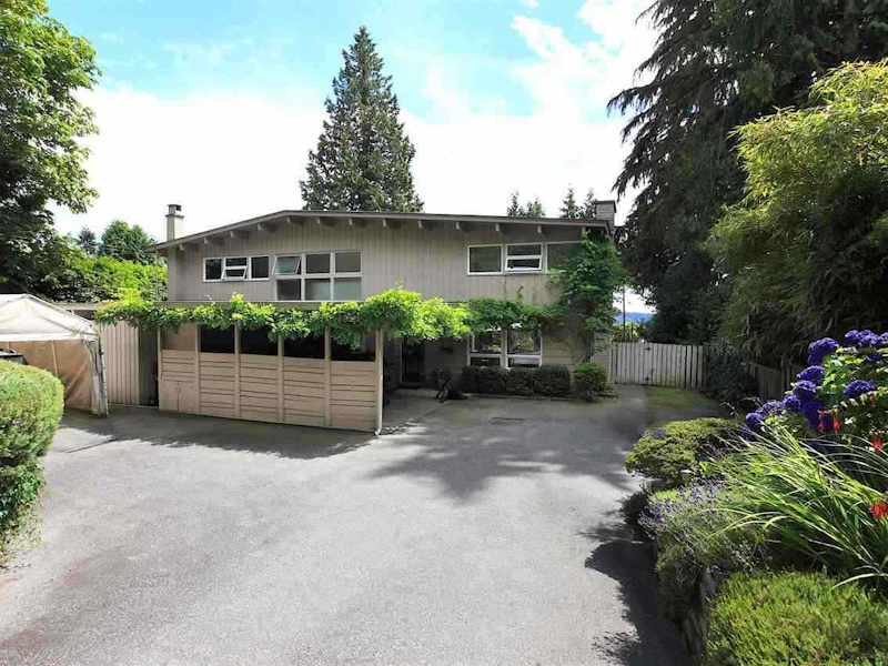 1180 Nepal Place, West Vancouver BC V7T 2H1