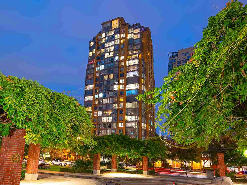 1905 - 1188 Richards Street, Vancouver BC V6B 3E6