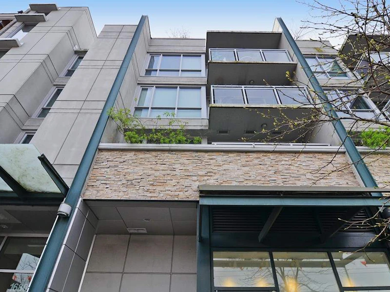 210 - 1680 W 4th Avenue, Vancouver BC V6J 0B7
