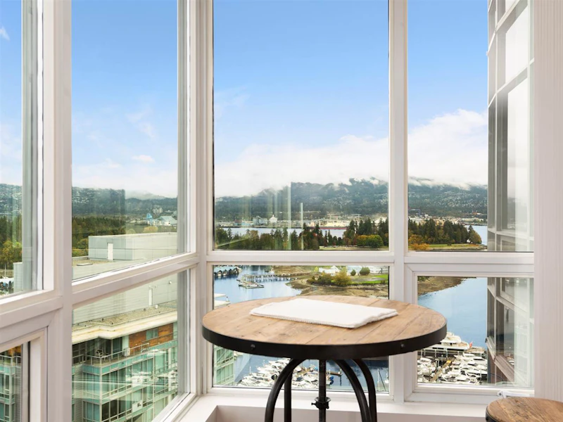 2403 - 588 Broughton Street, Vancouver BC V6G 3E3
