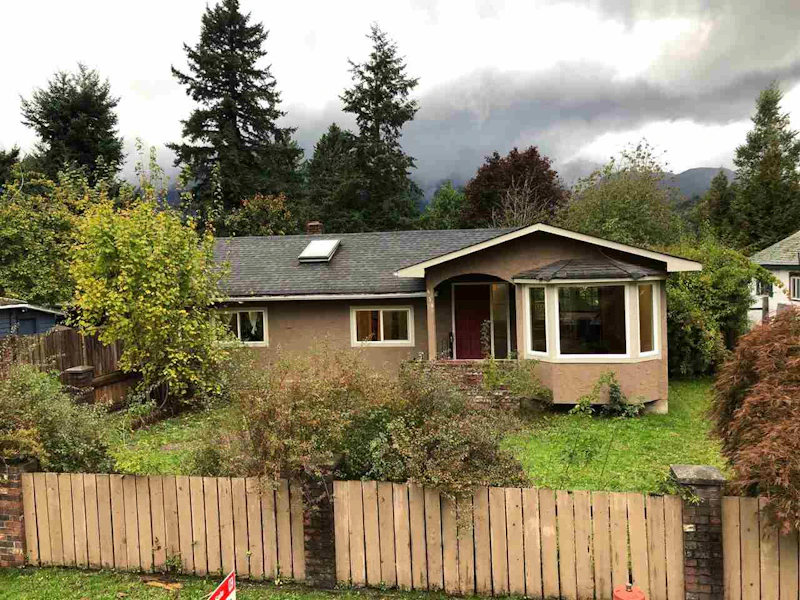 659 Wallace Street, Hope BC V0X 1L4