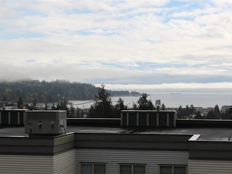 4 - 5780 Trail Avenue, Sechelt BC