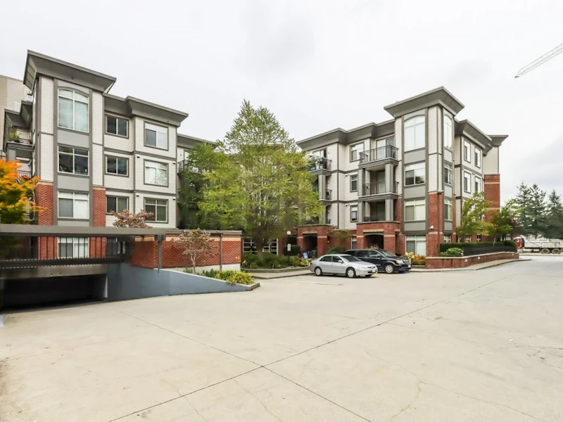 407 - 10499 University Drive, Surrey BC V3T 0A4
