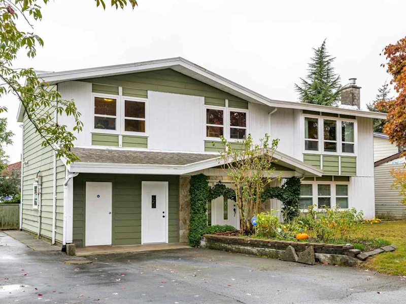 13264 98a Avenue, Surrey BC V3T 5E7