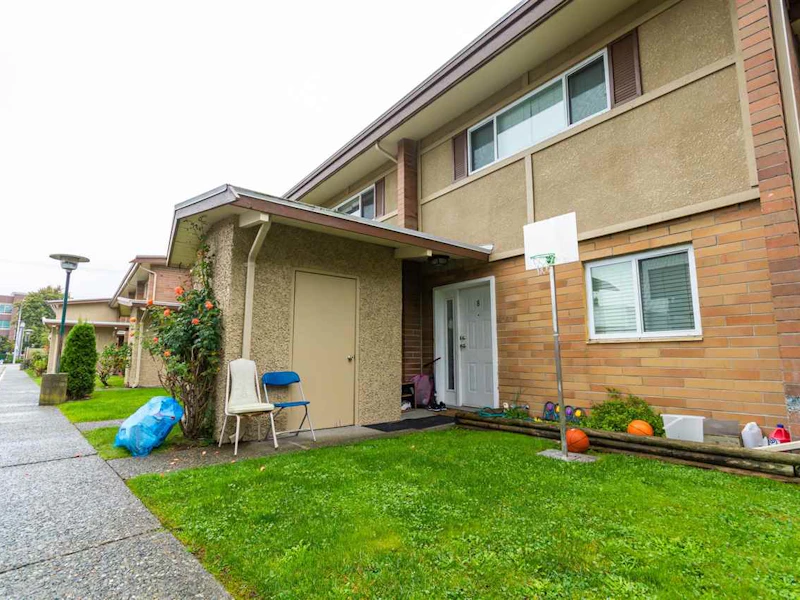 8 - 2048 Mccallum Road, Abbotsford BC V2S 3N4