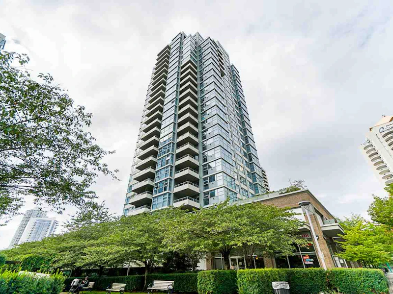 305 - 4380 Halifax Street, Burnaby BC V5C 6R3