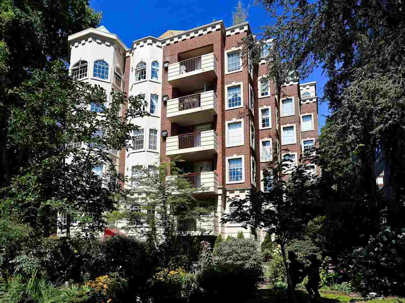 202 - 888 Bute Street, Vancouver BC V6E 1Y5