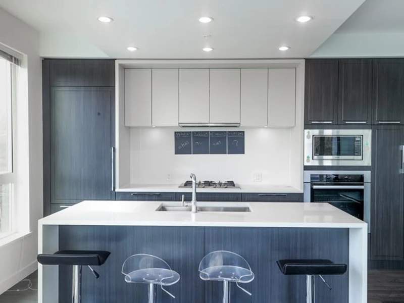 503 - 6677 Cambie Street, Vancouver BC V6P 3H1