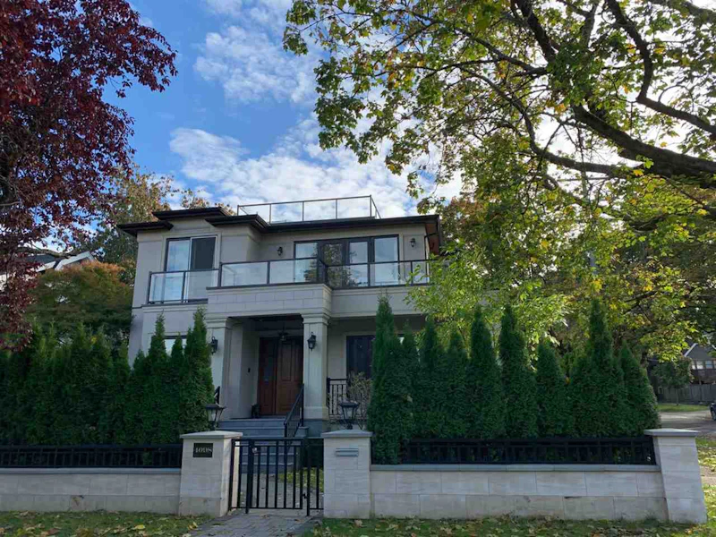 4098 W 12th Avenue, Vancouver BC V6R 2P3