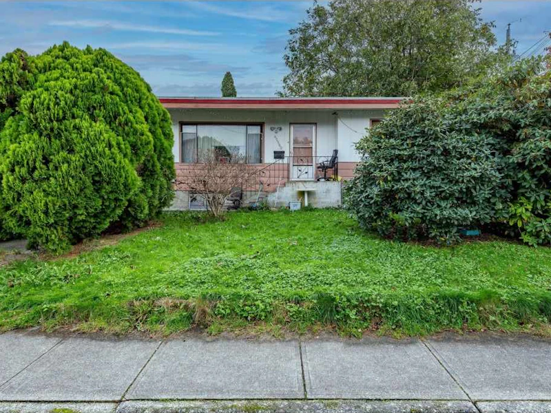 45560 Lewis Avenue, Chilliwack BC V2P 3C6