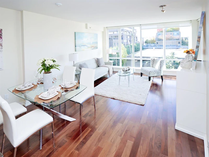 403 - 1690 W 8th Avenue, Vancouver BC V6J 0B1