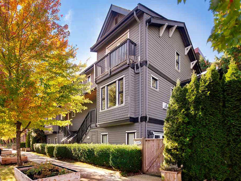 2315 Mclean Drive, Vancouver BC V5N 3K2
