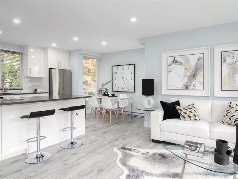 T6901 - 3980 Carrigan Court, Burnaby BC V3N 4S6