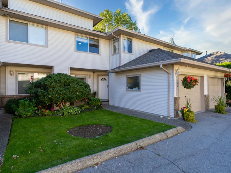 105 - 16225 85th Avenue, Surrey BC V4N 3K3