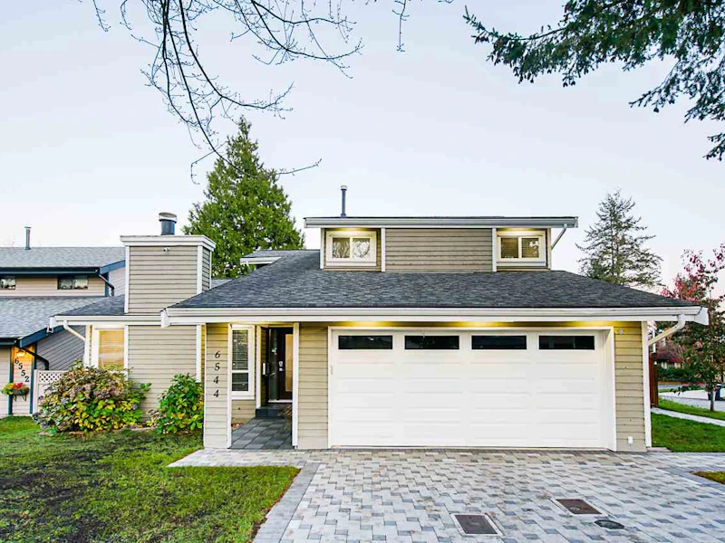 6544 133a Street, Surrey BC V3W 8T6